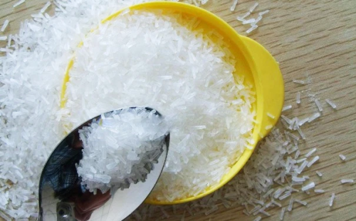 Bột ngọt ảnh hưởng trí não, suy giảm trí nhớ, mỏi cơ? ‘Bác sỹ nghìn like’ Trần Quốc Khánh giải oan cho thứ gia vị này!